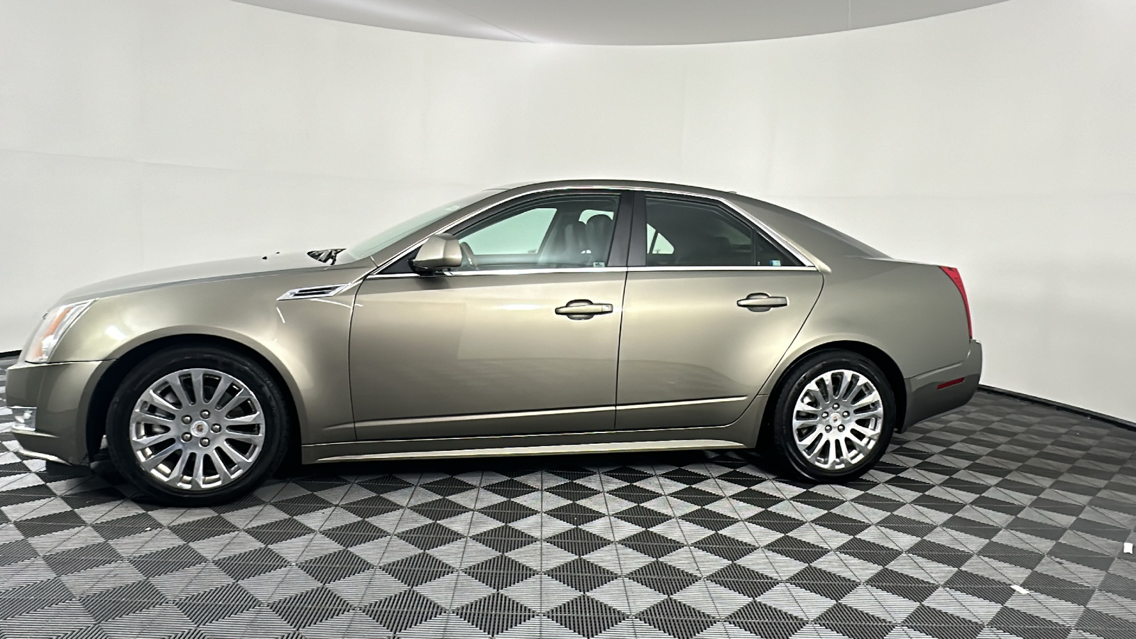 2010 Cadillac CTS Premium 9