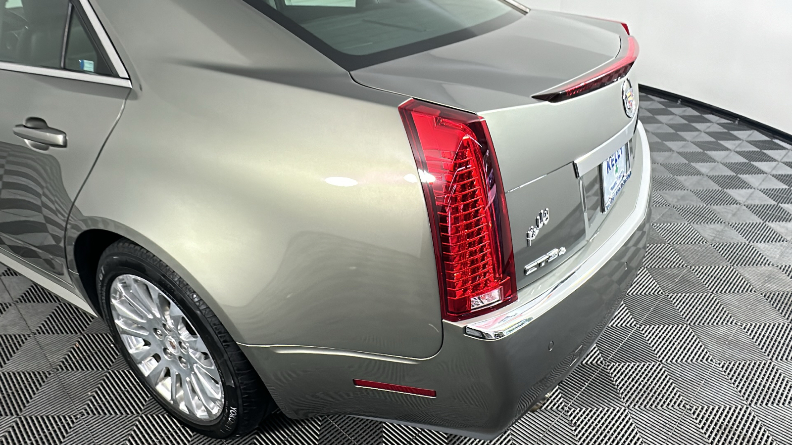 2010 Cadillac CTS Premium 12