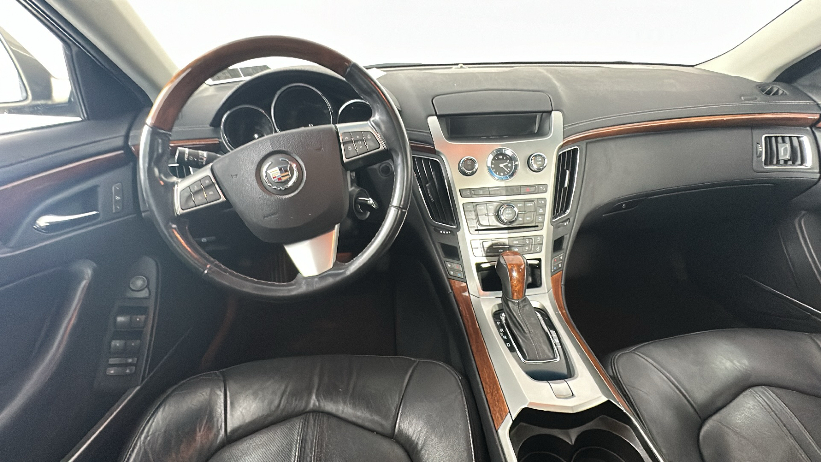 2010 Cadillac CTS Premium 29