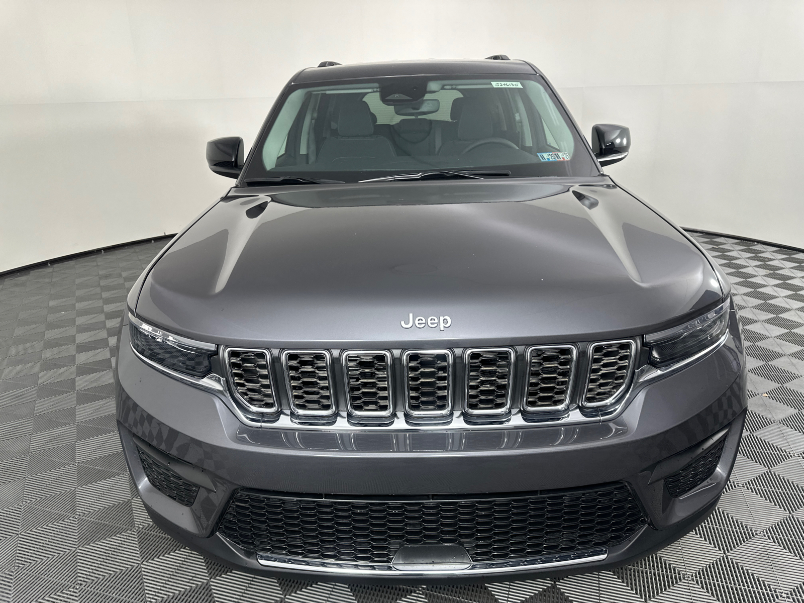 2024 Jeep Grand Cherokee Laredo 5