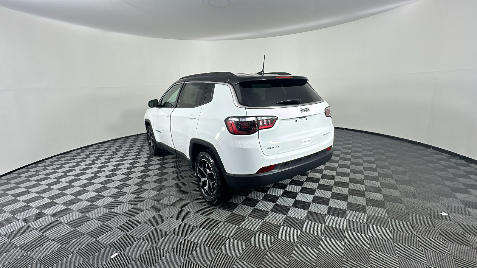 2025 Jeep Compass Limited 9