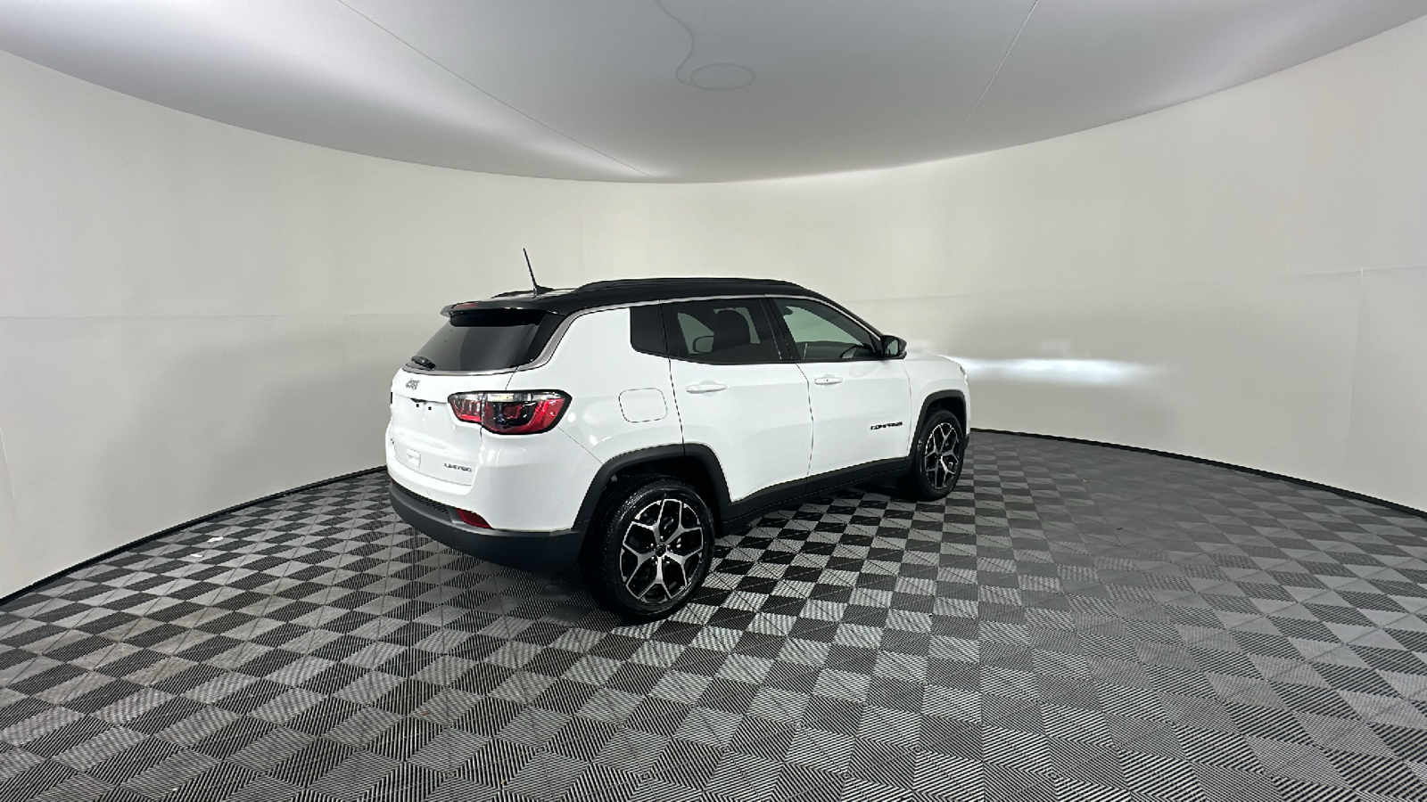 2025 Jeep Compass Limited 15