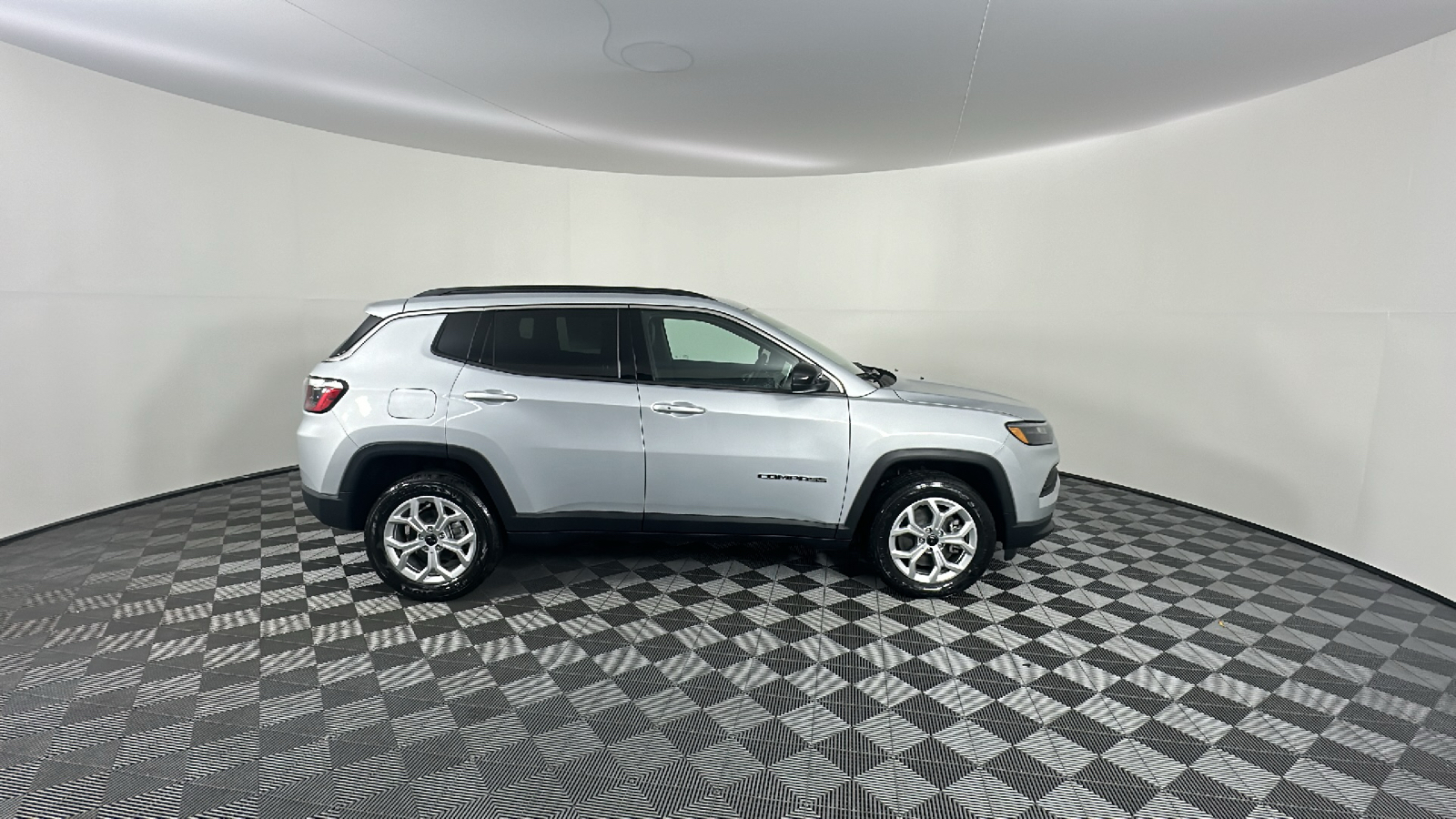 2025 Jeep Compass Latitude 19