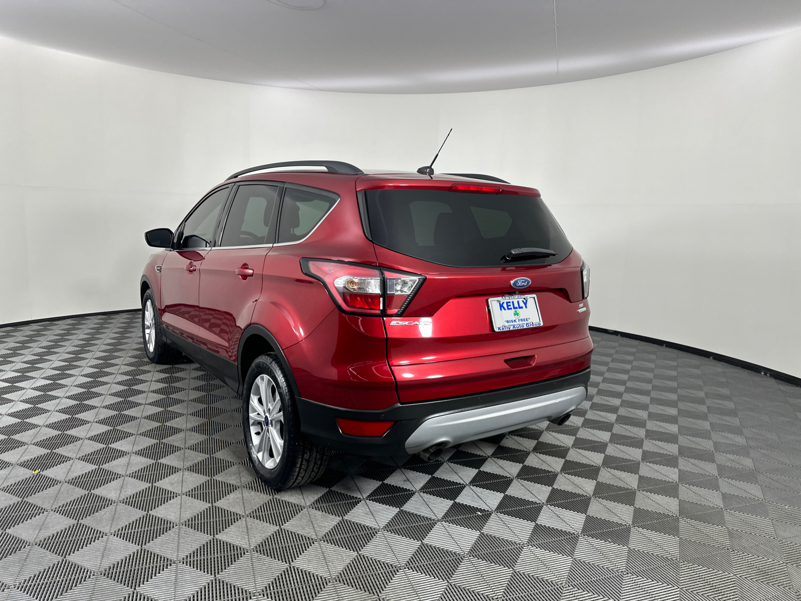 2017 Ford Escape SE 10