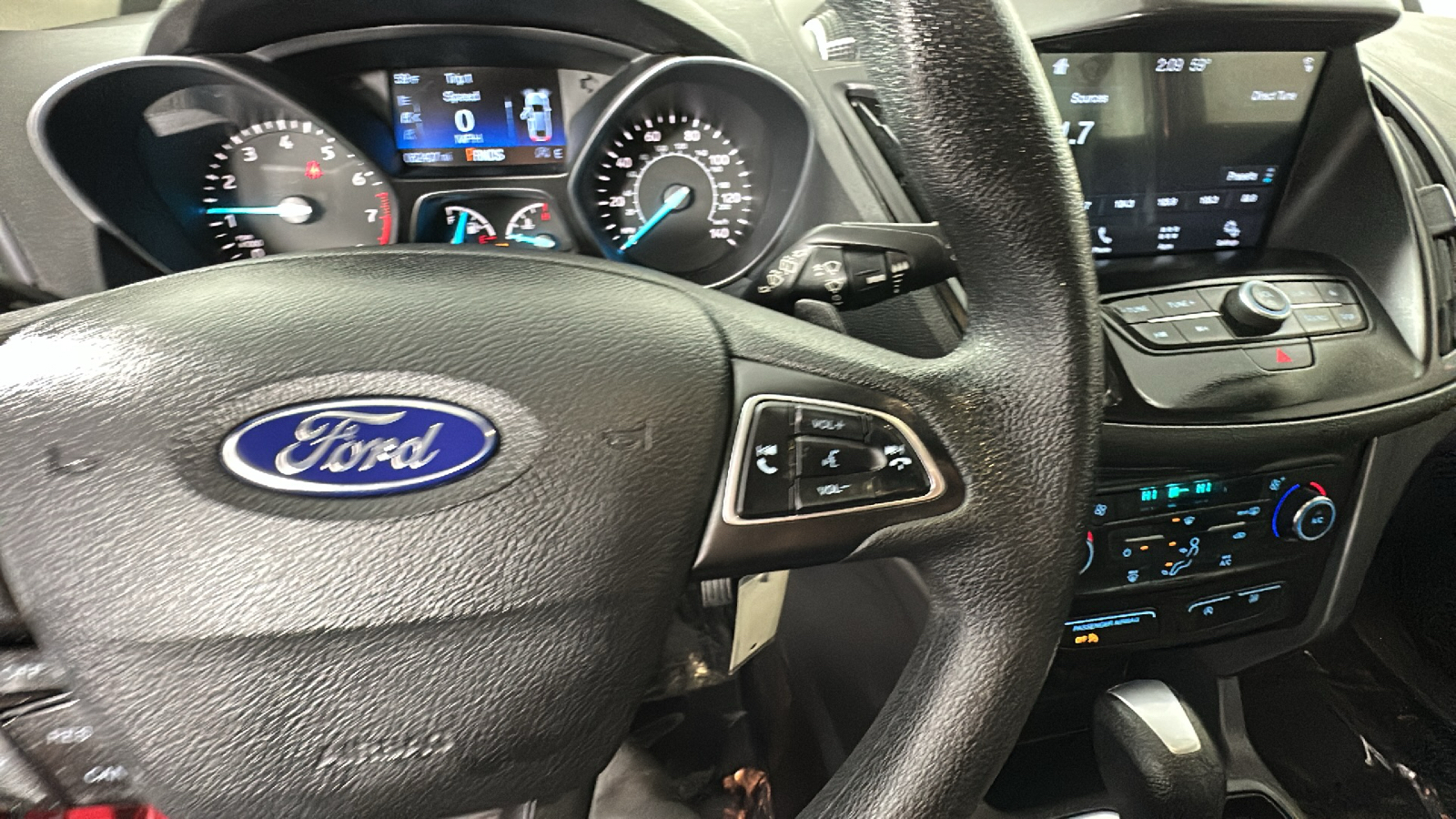 2017 Ford Escape SE 35