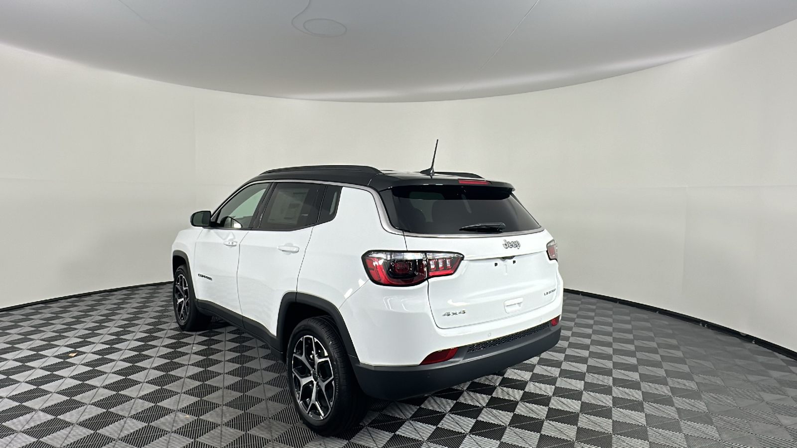 2025 Jeep Compass Limited 10