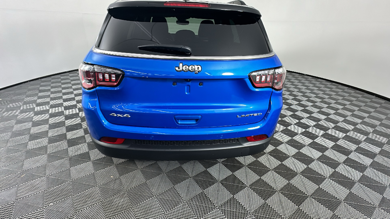 2025 Jeep Compass Limited 13