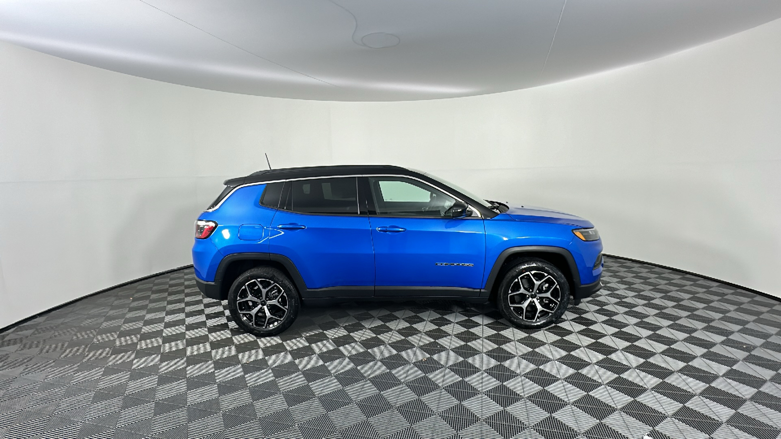 2025 Jeep Compass Limited 18