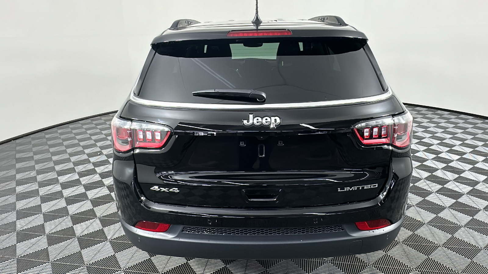 2025 Jeep Compass Limited 15