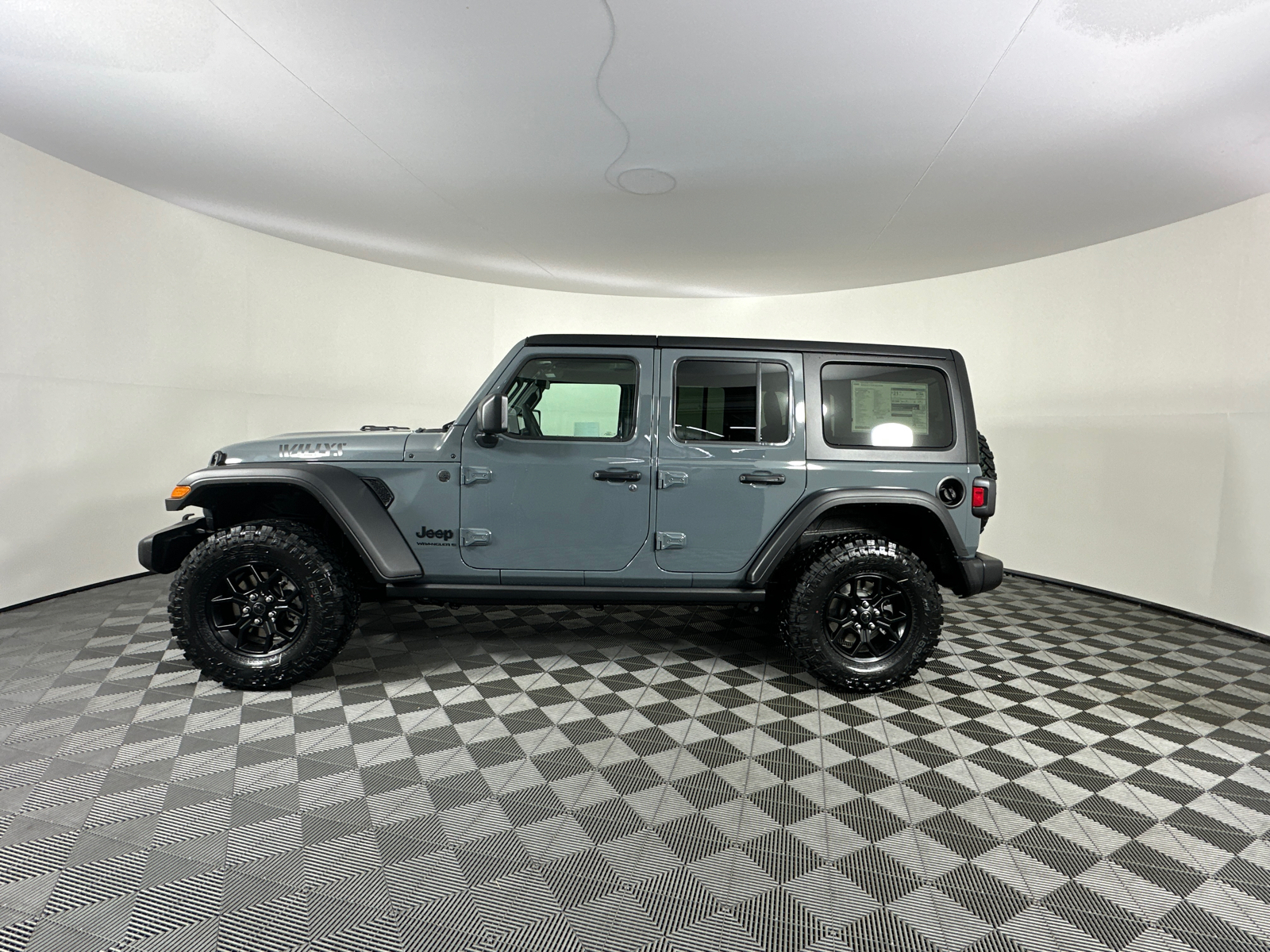 2025 Jeep Wrangler Willys 8