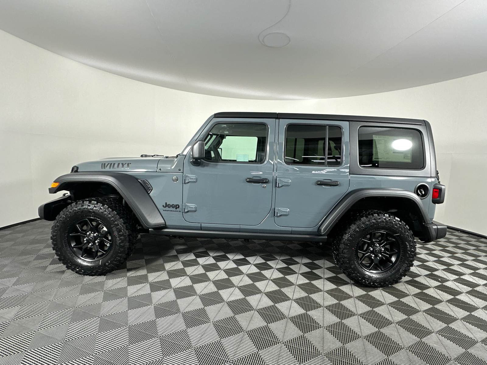 2025 Jeep Wrangler Willys 9