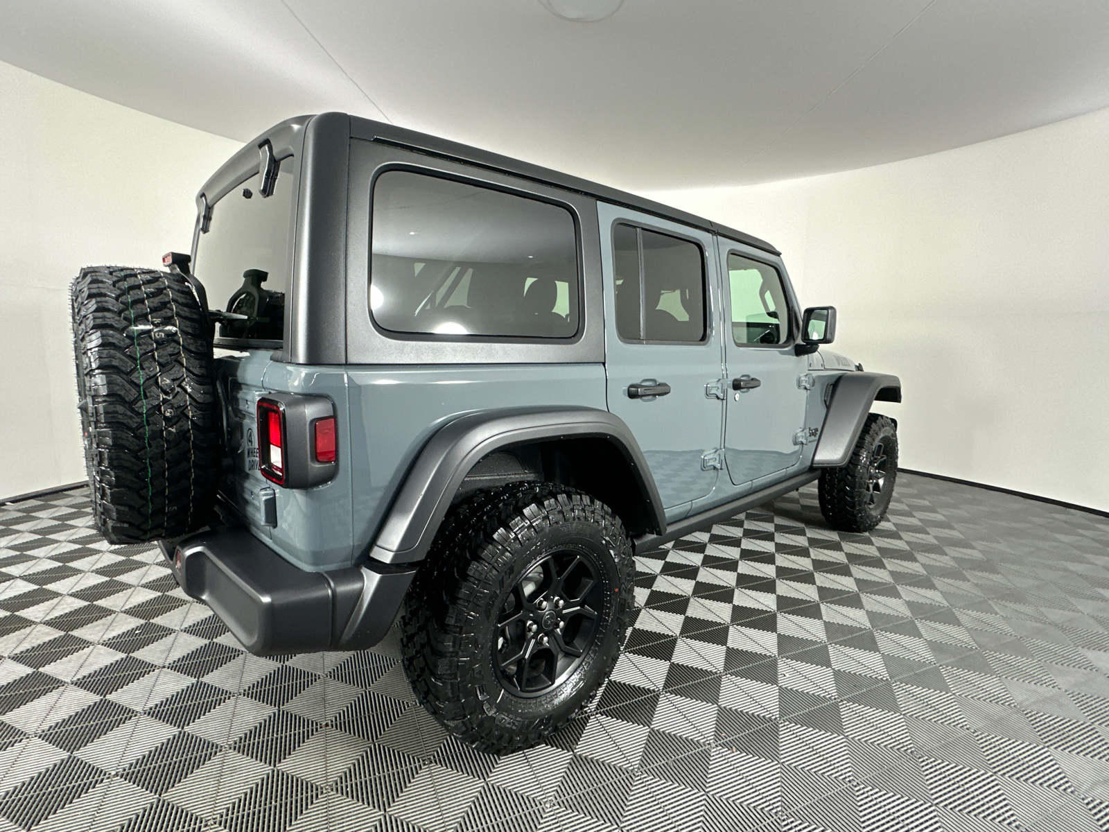 2025 Jeep Wrangler Willys 16