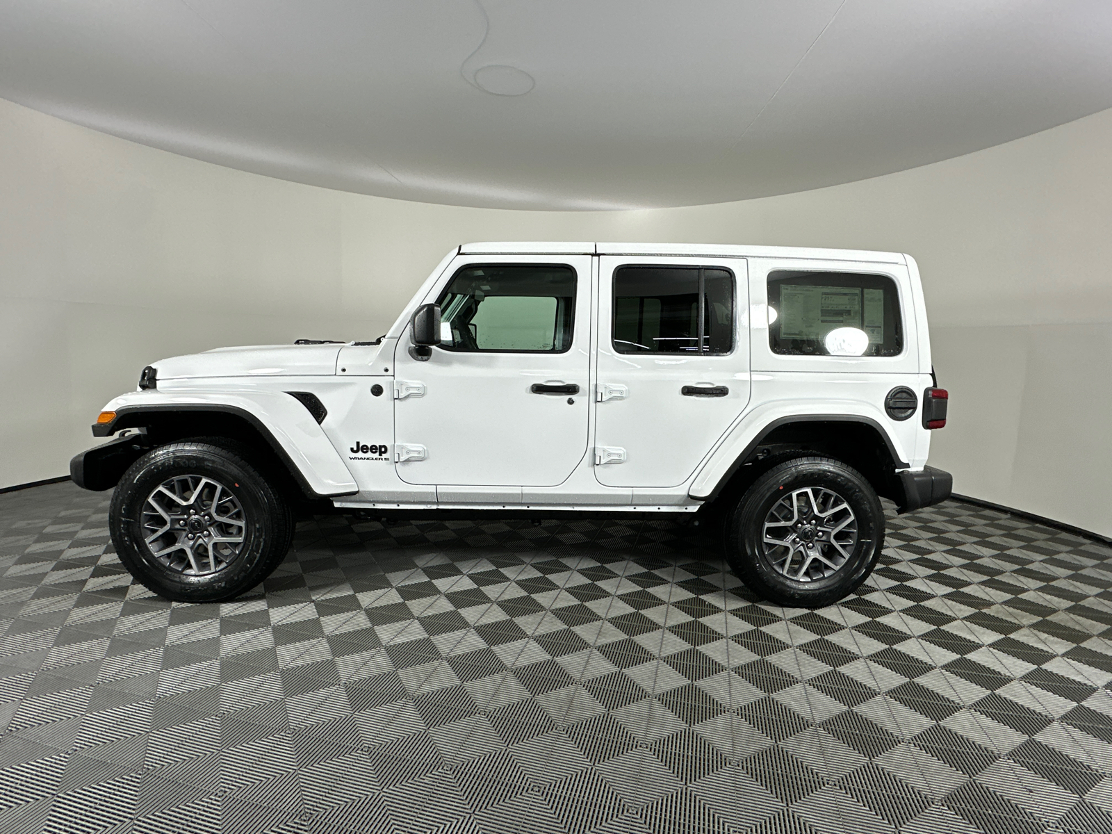 2025 Jeep Wrangler Sahara 7