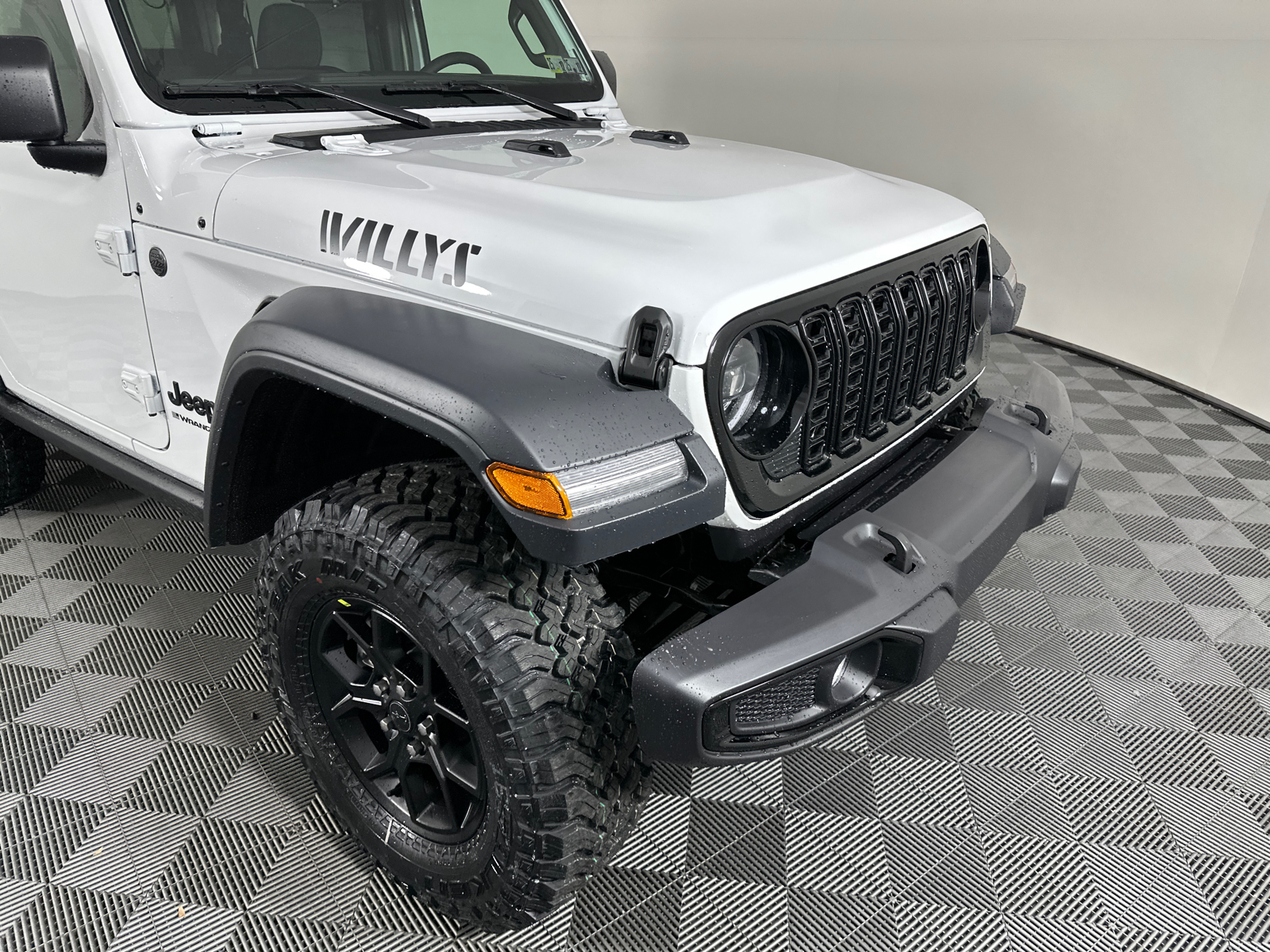 2025 Jeep Wrangler Sport 2