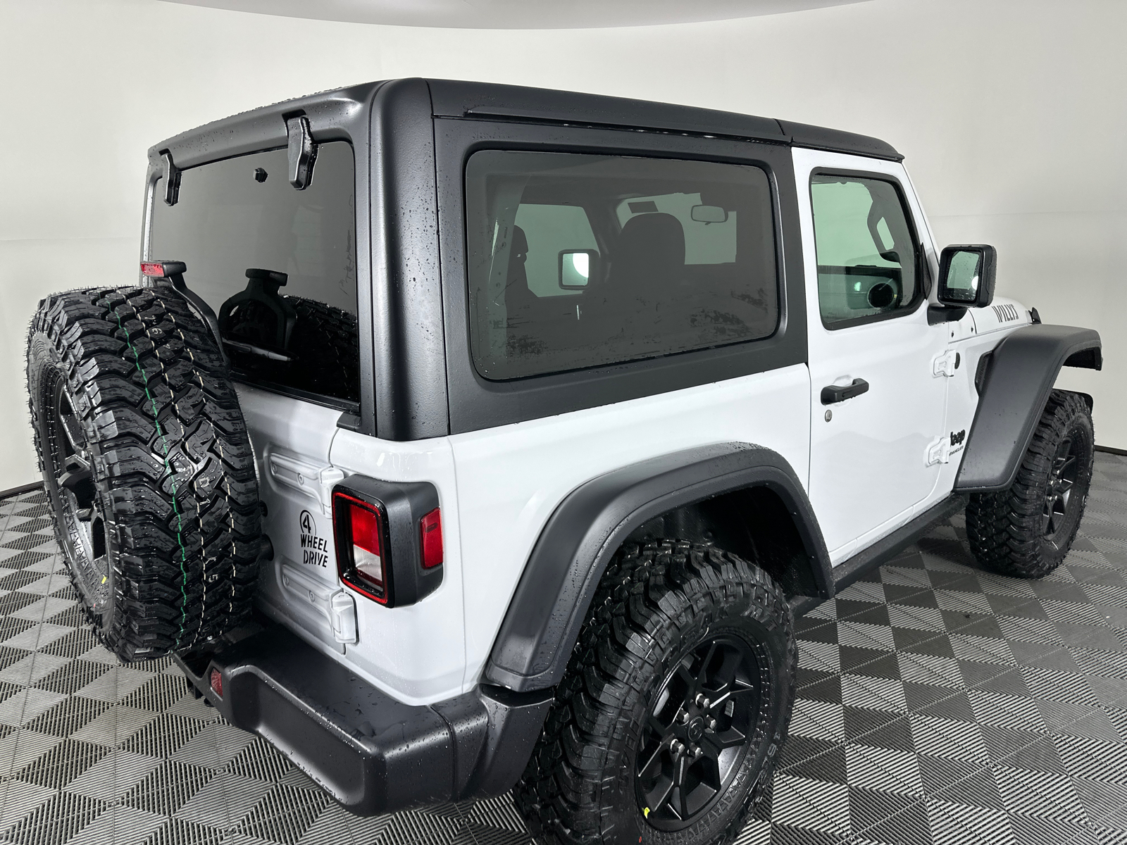 2025 Jeep Wrangler Sport 18