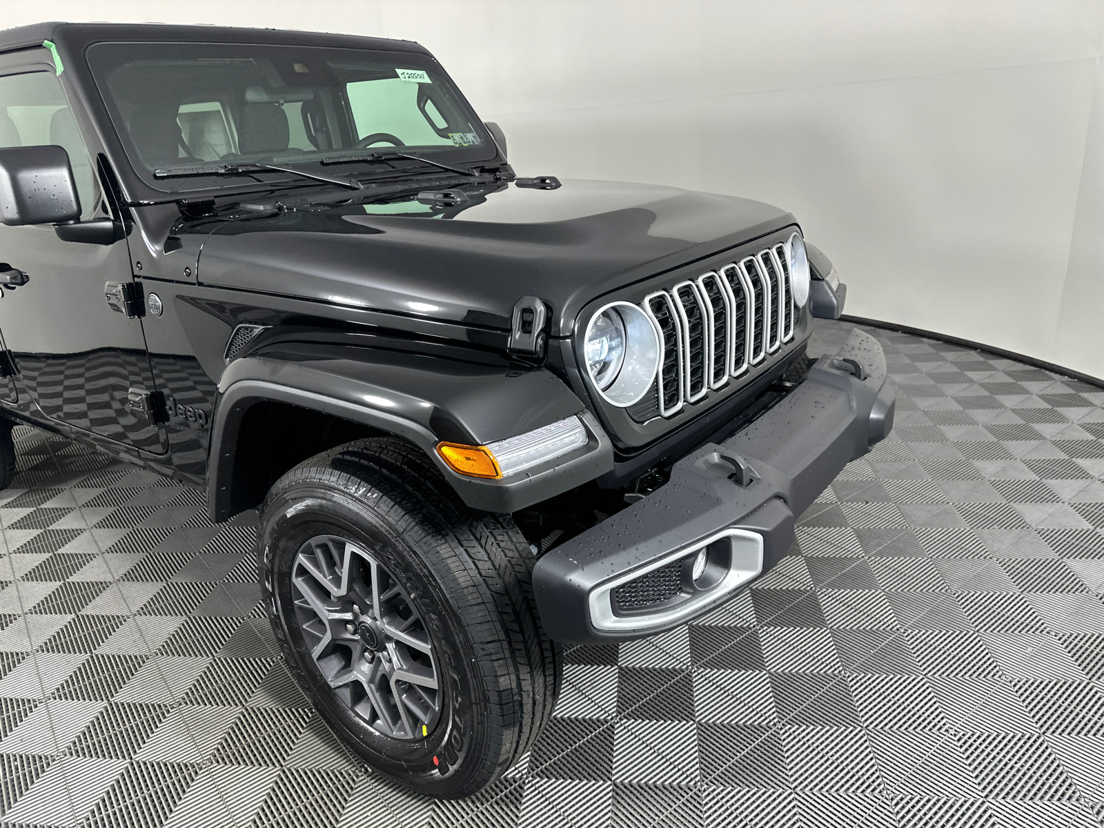 2025 Jeep Wrangler Sahara 2