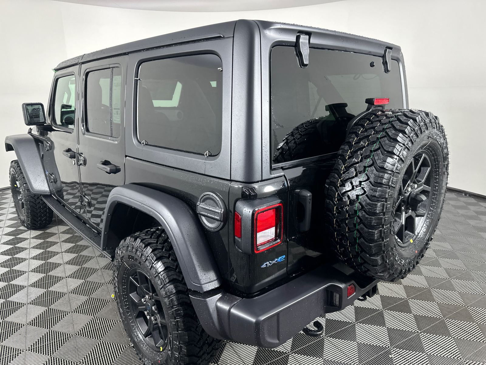 2025 Jeep Wrangler Willys 4xe 12