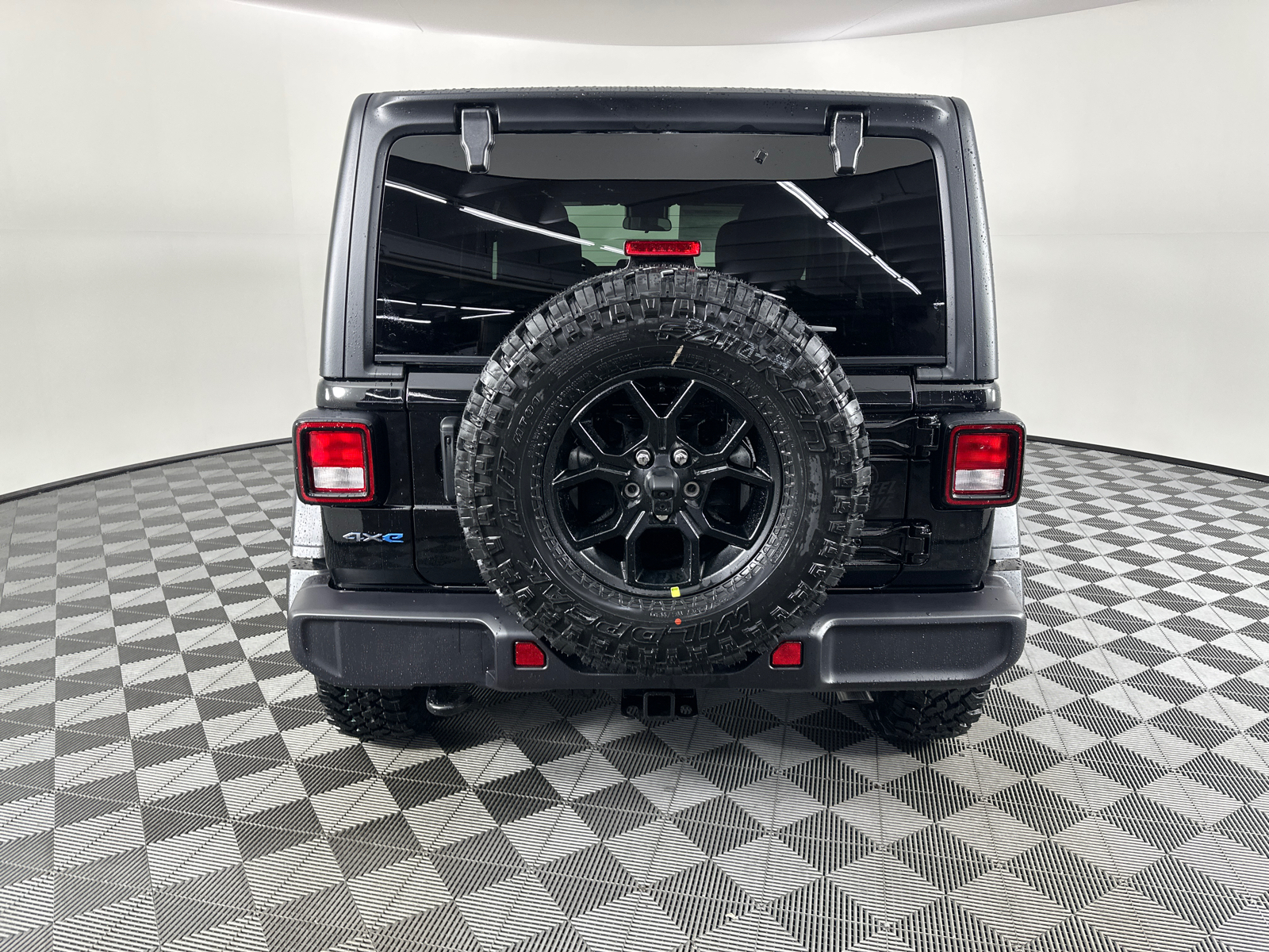 2025 Jeep Wrangler Willys 4xe 14