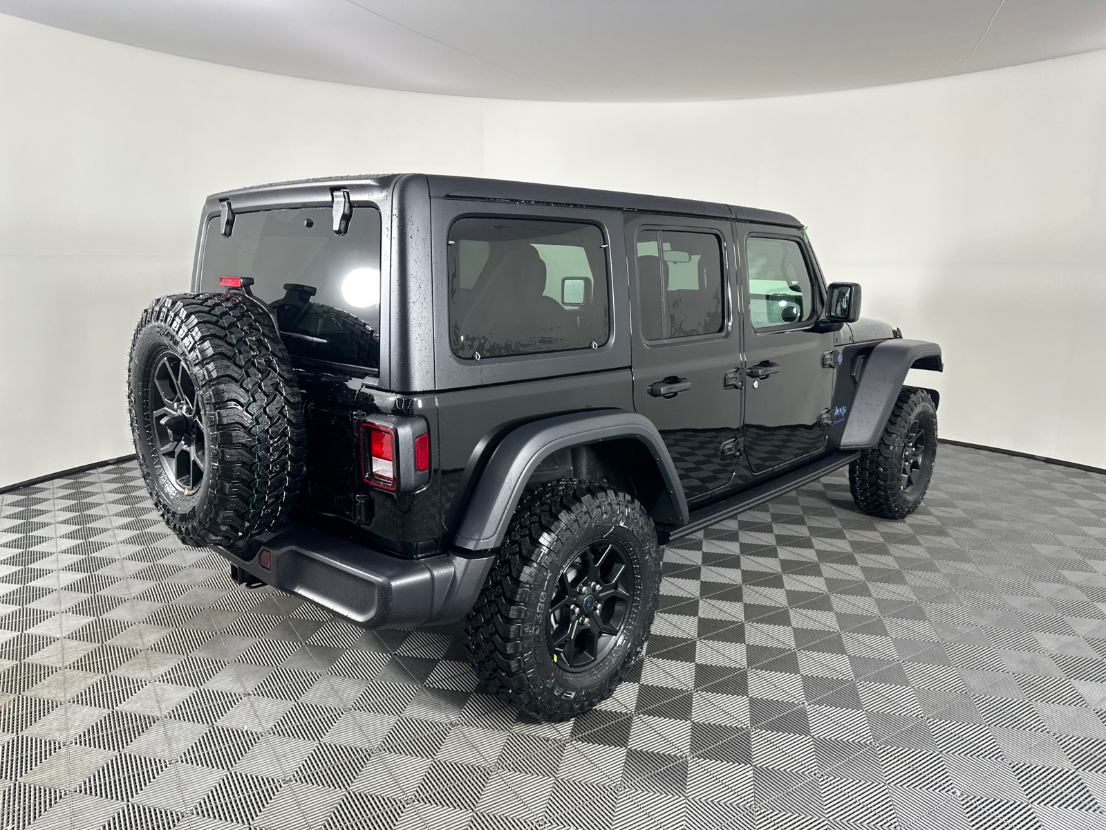 2025 Jeep Wrangler Willys 4xe 17