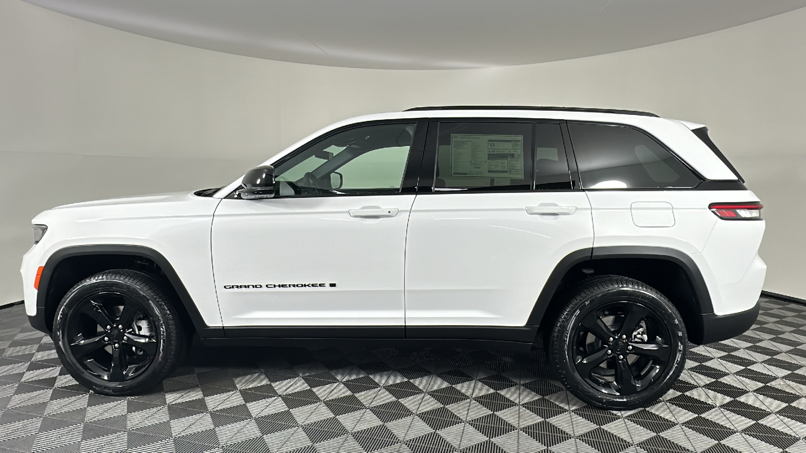 2025 Jeep Grand Cherokee Limited 9