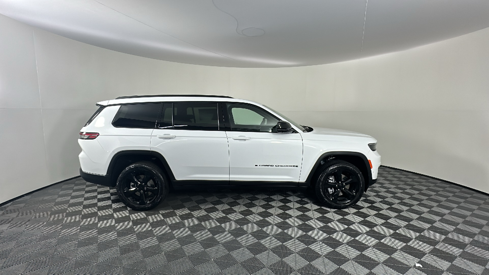 2025 Jeep Grand Cherokee L Limited 19