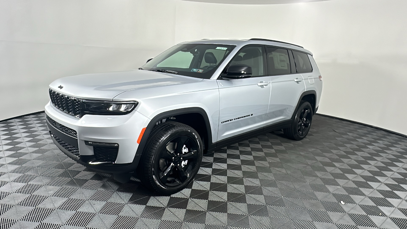 2025 Jeep Grand Cherokee L Limited 6