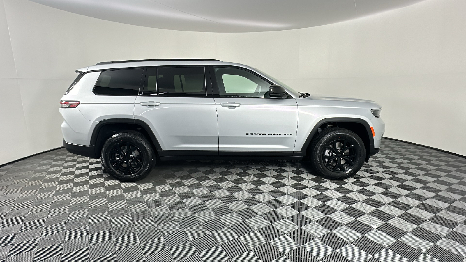 2025 Jeep Grand Cherokee L Altitude X 20