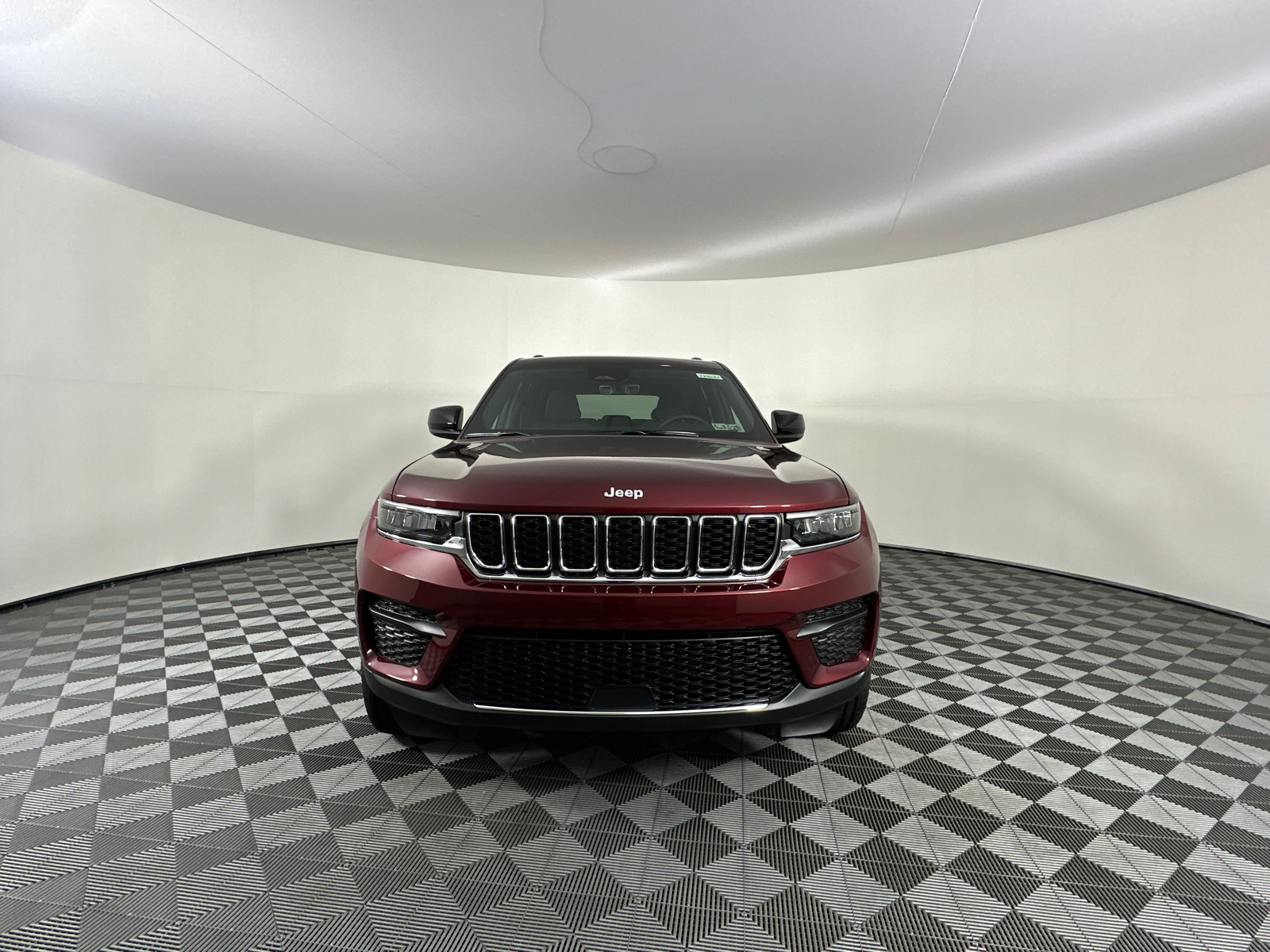 2025 Jeep Grand Cherokee Laredo 4