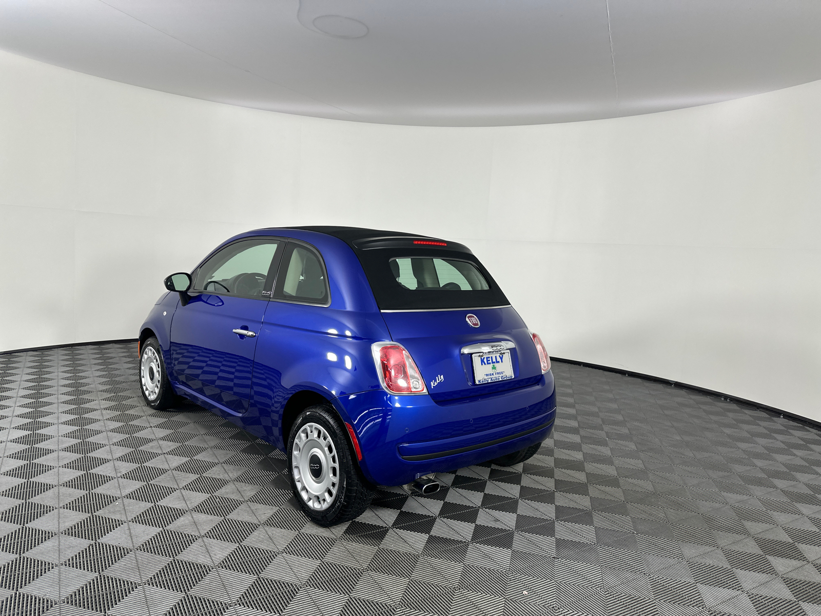 2012 Fiat 500c Pop 10