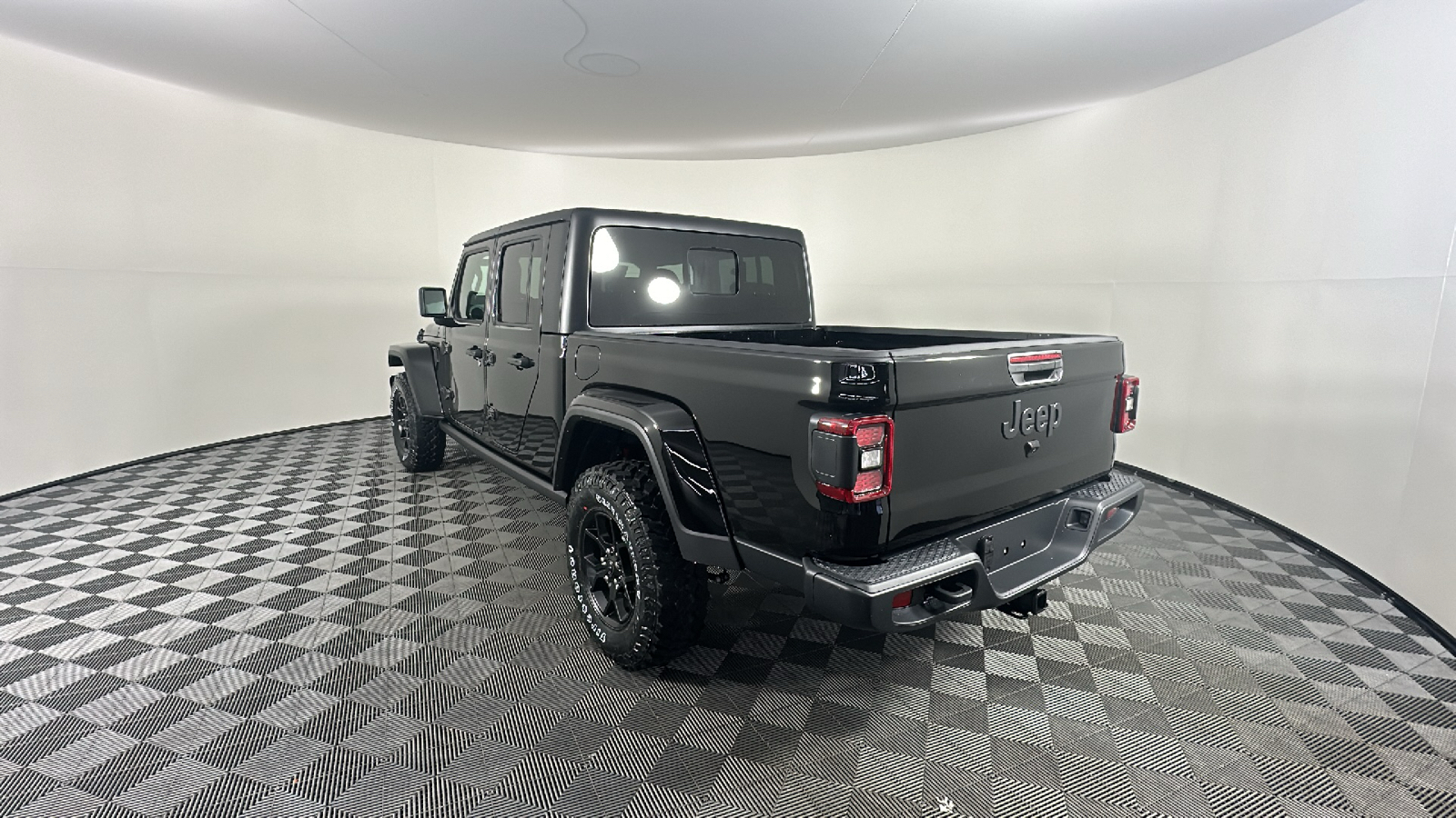 2024 Jeep Gladiator  9