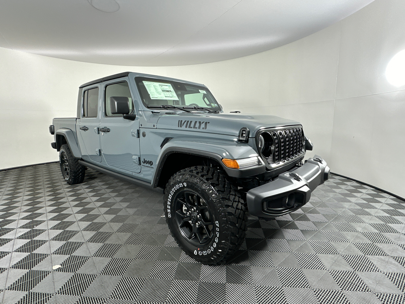 2025 Jeep Gladiator  2