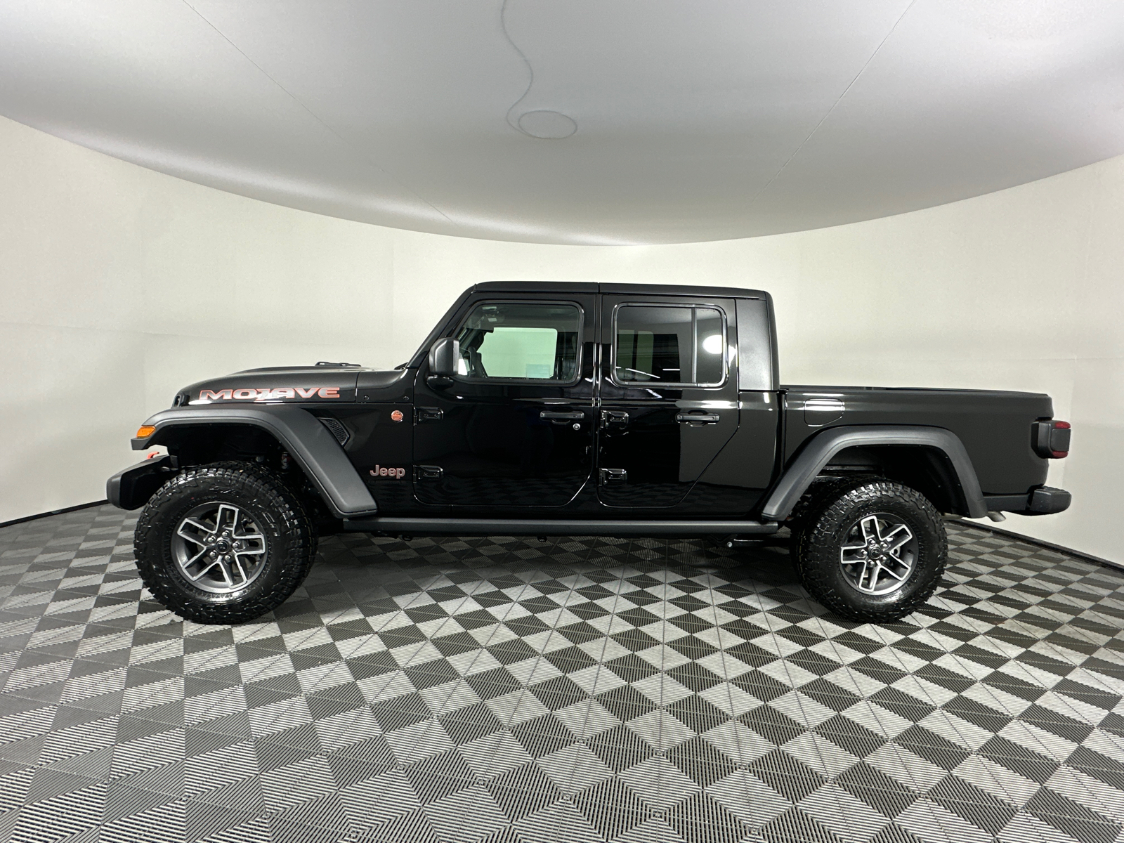 2025 Jeep Gladiator Mojave 8