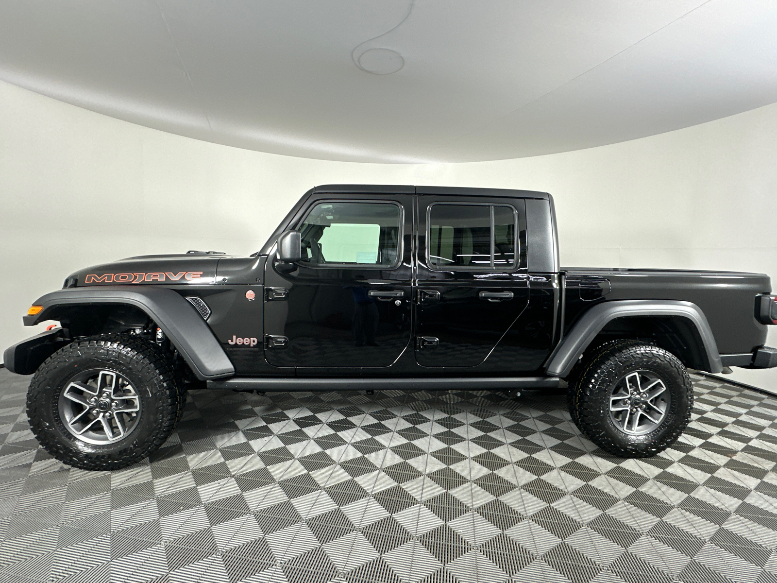 2025 Jeep Gladiator Mojave 9