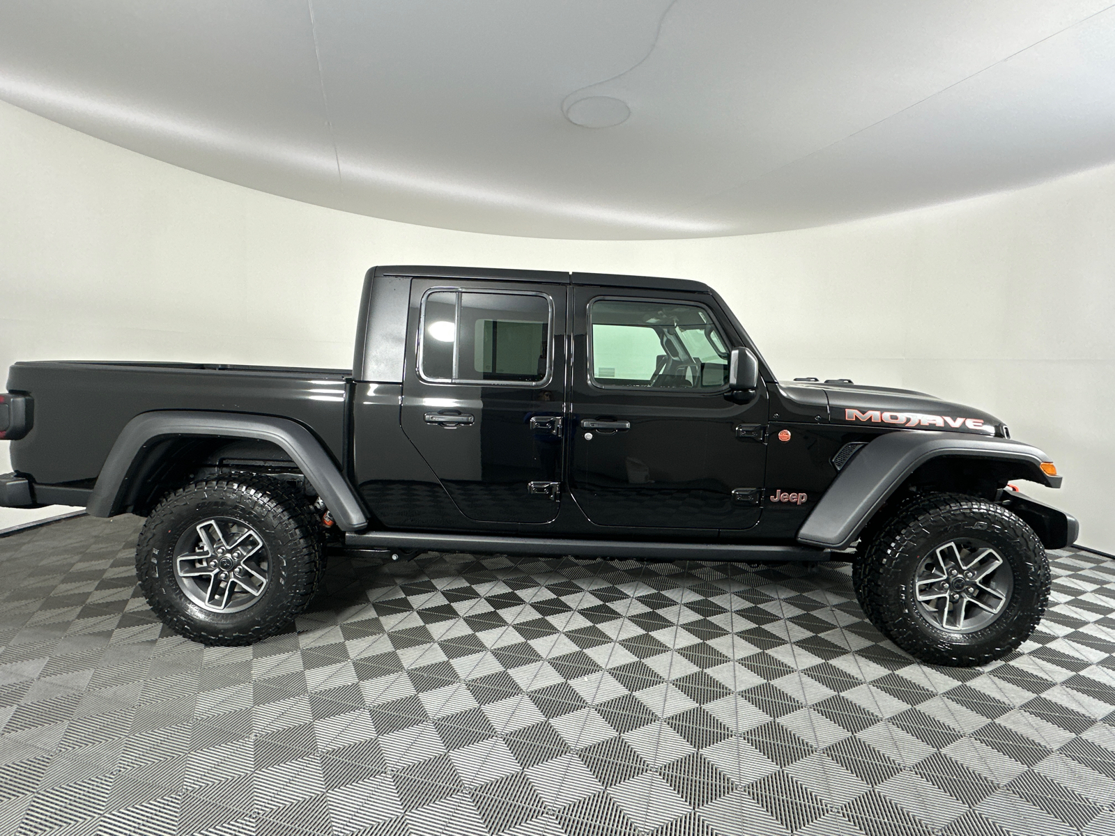 2025 Jeep Gladiator Mojave 19