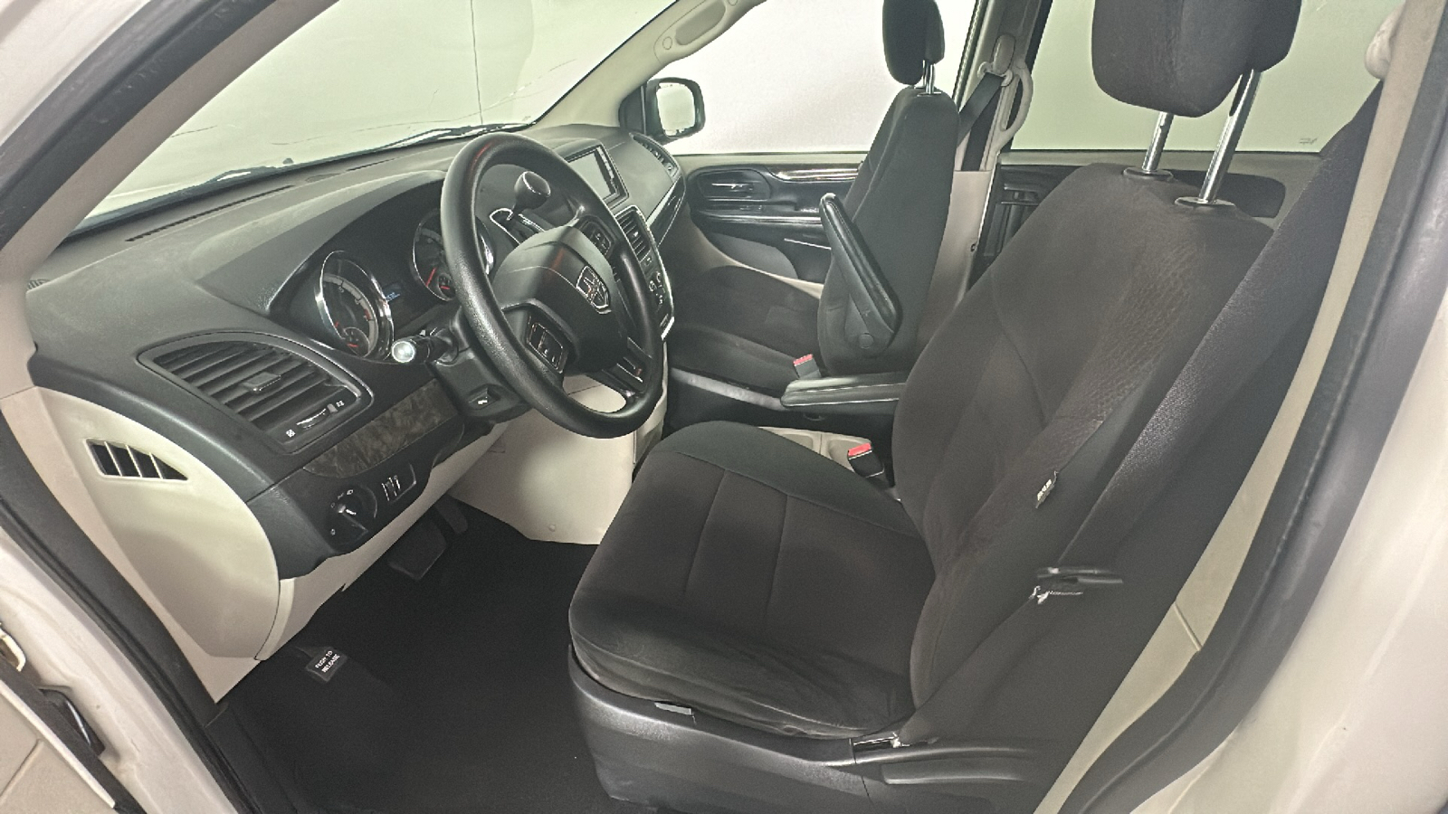 2011 Dodge Grand Caravan Mainstreet 33