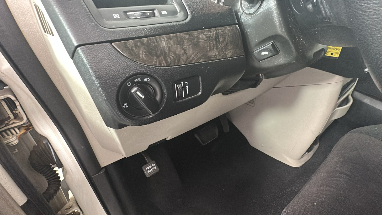 2011 Dodge Grand Caravan Mainstreet 34