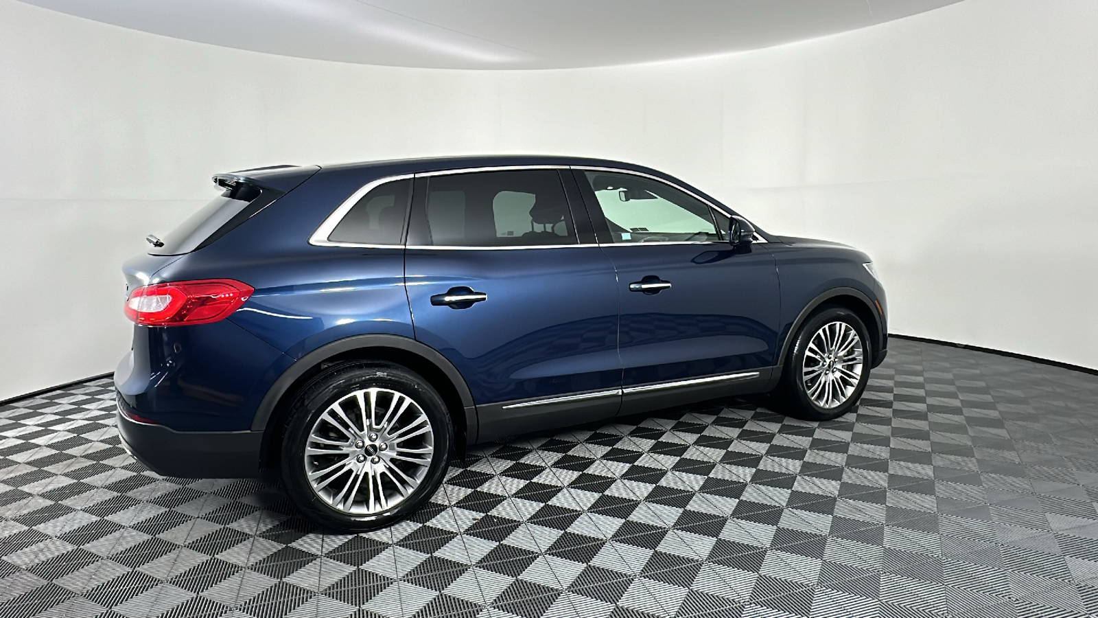 2017 Lincoln MKX Reserve 23