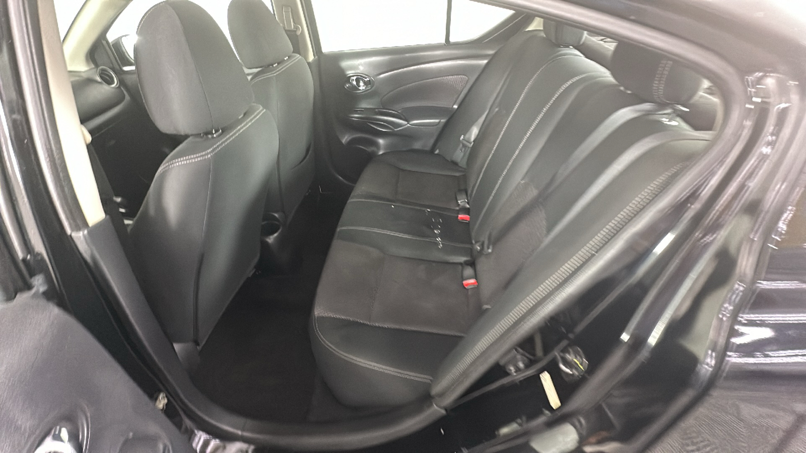 2018 Nissan Versa S 22