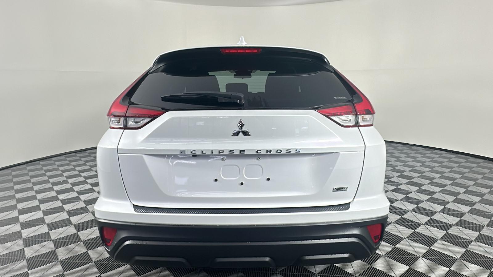 2024 Mitsubishi Eclipse Cross LE 15