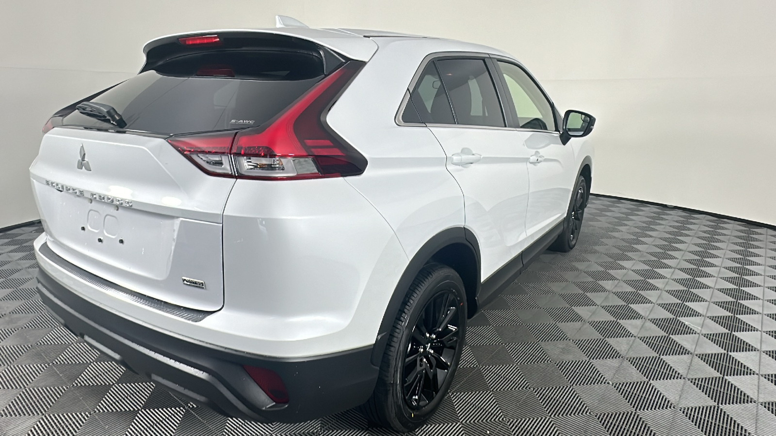 2024 Mitsubishi Eclipse Cross LE 19