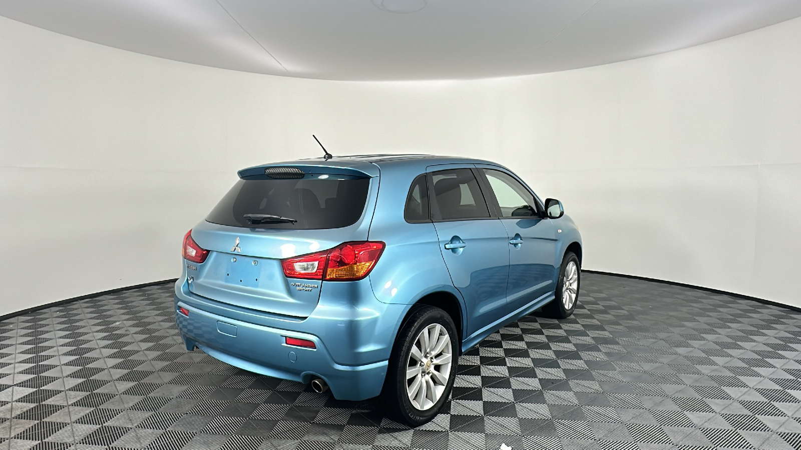 2011 Mitsubishi Outlander Sport SE 17