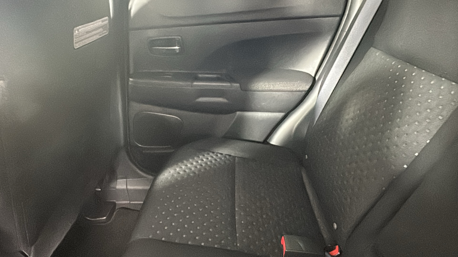 2011 Mitsubishi Outlander Sport SE 23