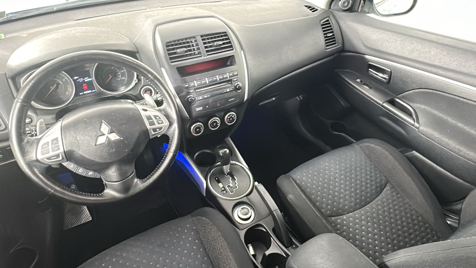 2011 Mitsubishi Outlander Sport SE 26