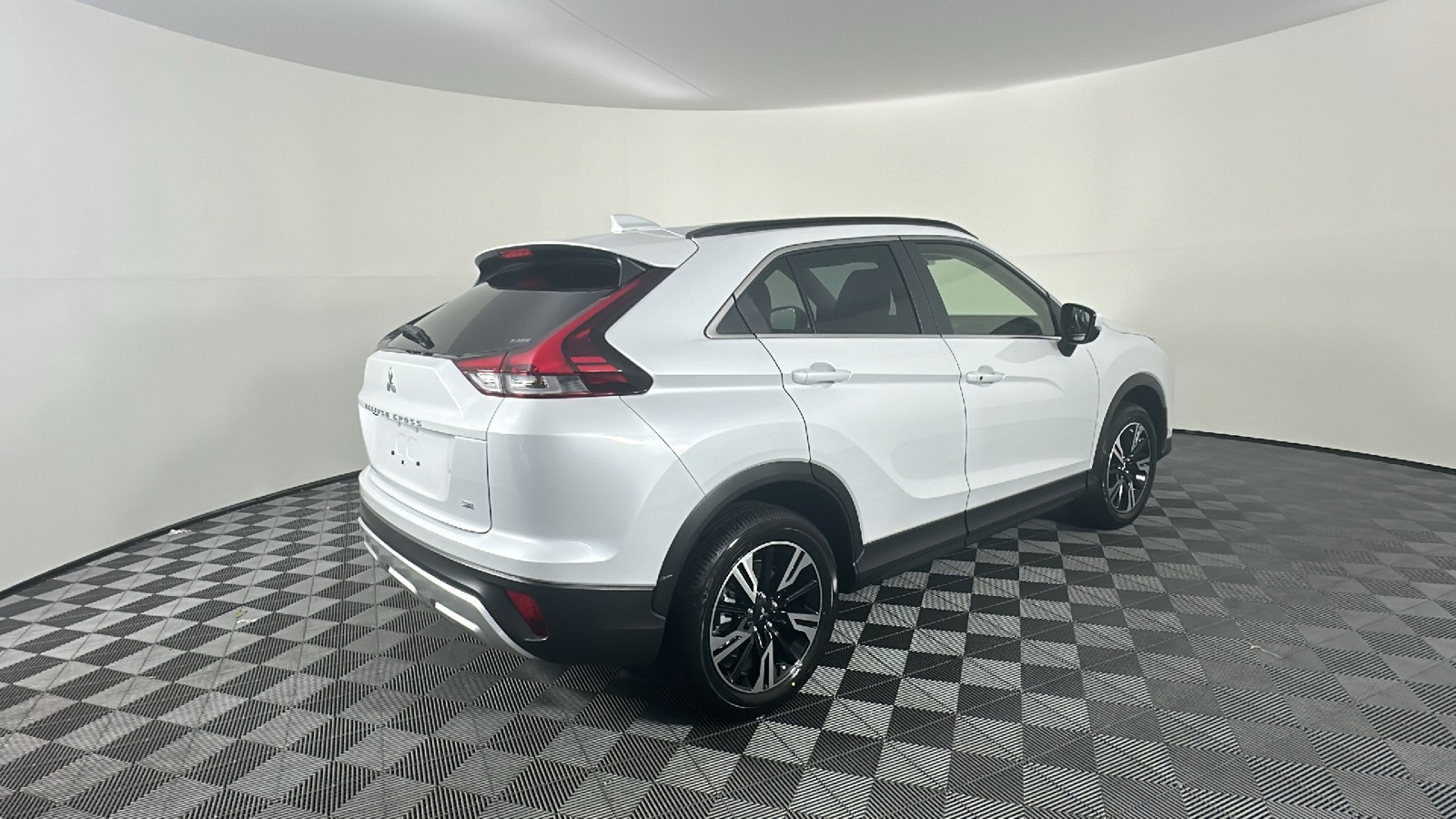 2024 Mitsubishi Eclipse Cross SE 18