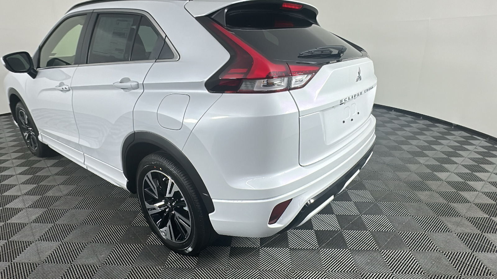 2024 Mitsubishi Eclipse Cross SEL 12