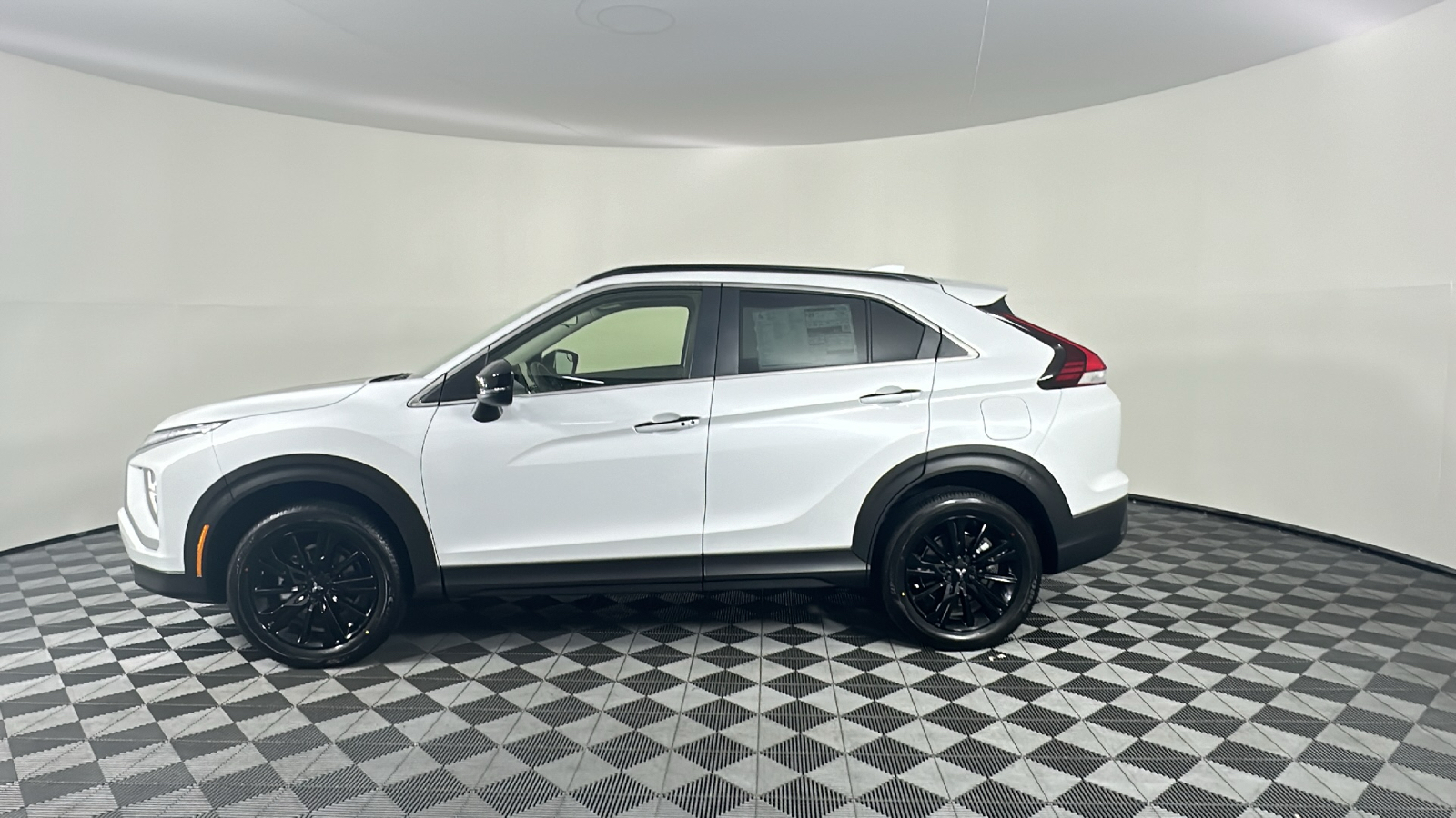 2024 Mitsubishi Eclipse Cross Black Edition 9