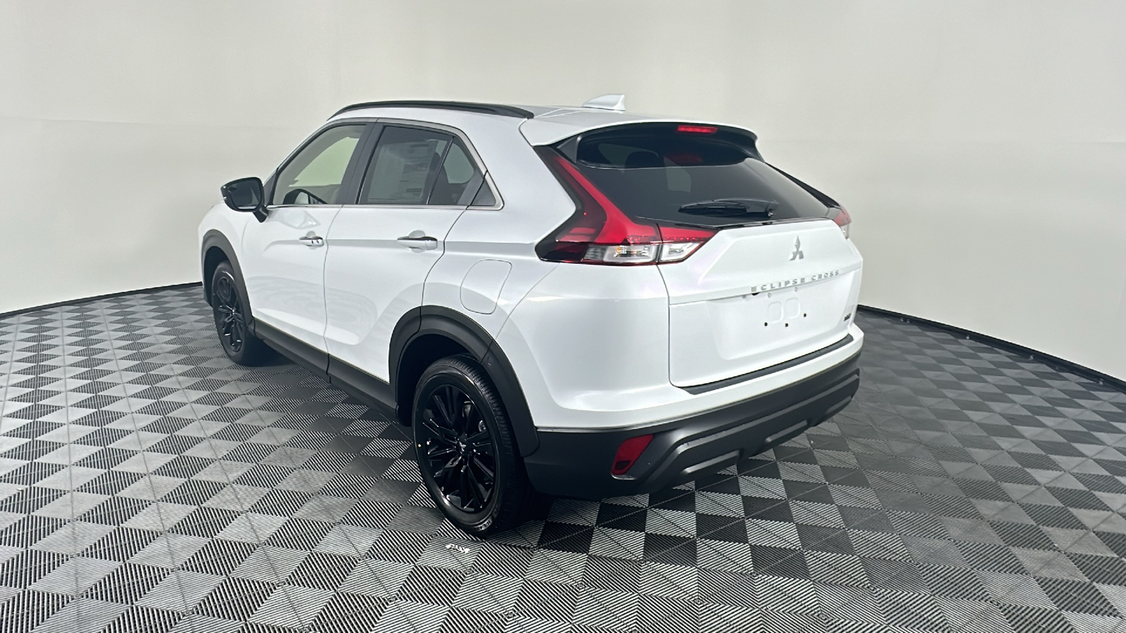 2024 Mitsubishi Eclipse Cross Black Edition 11