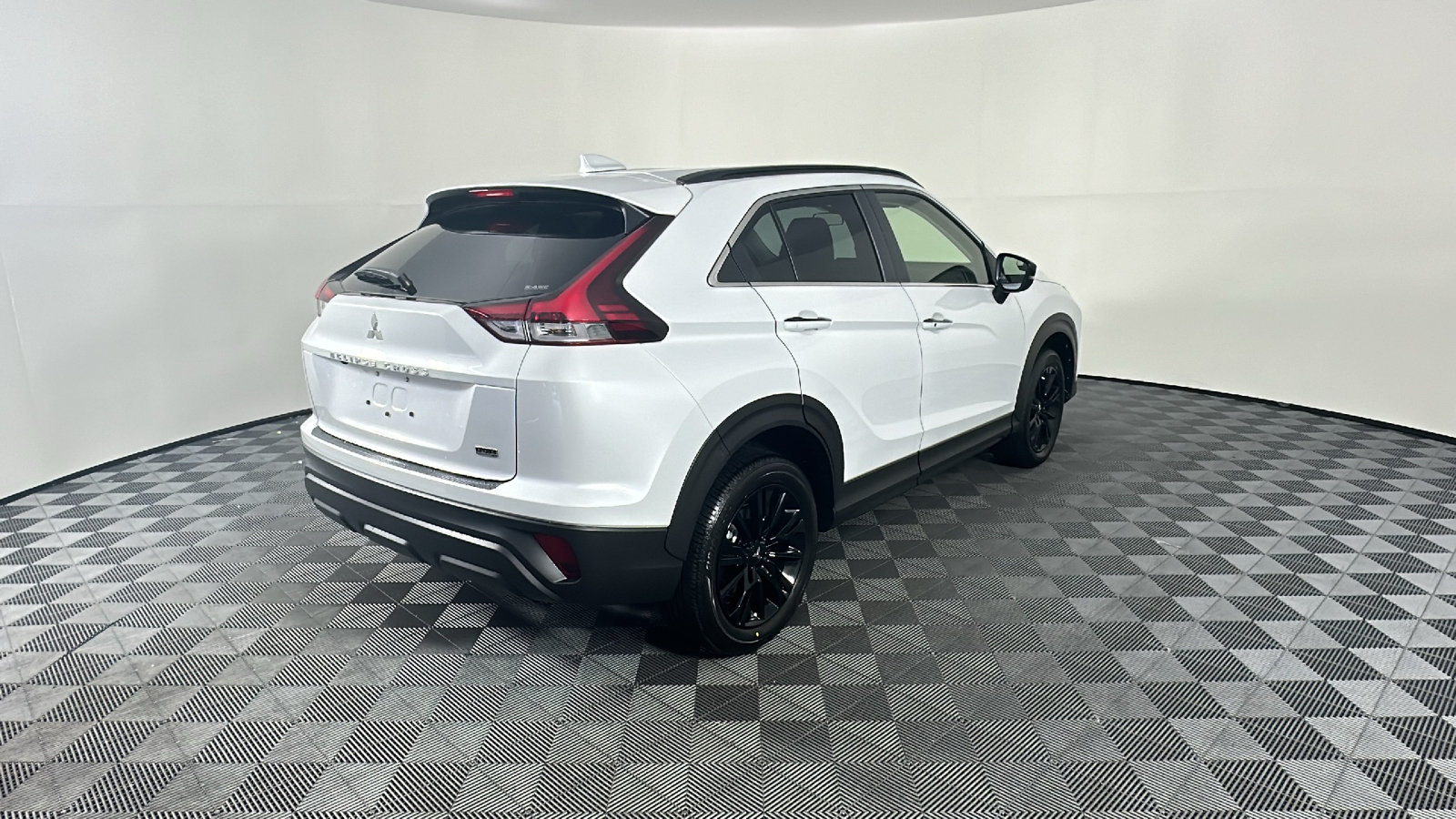 2024 Mitsubishi Eclipse Cross Black Edition 18