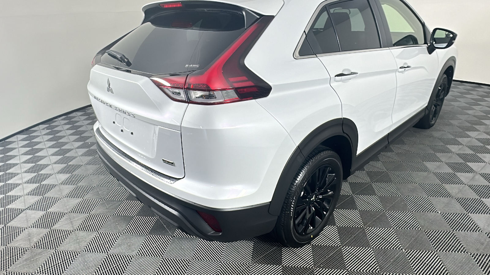 2024 Mitsubishi Eclipse Cross Black Edition 19