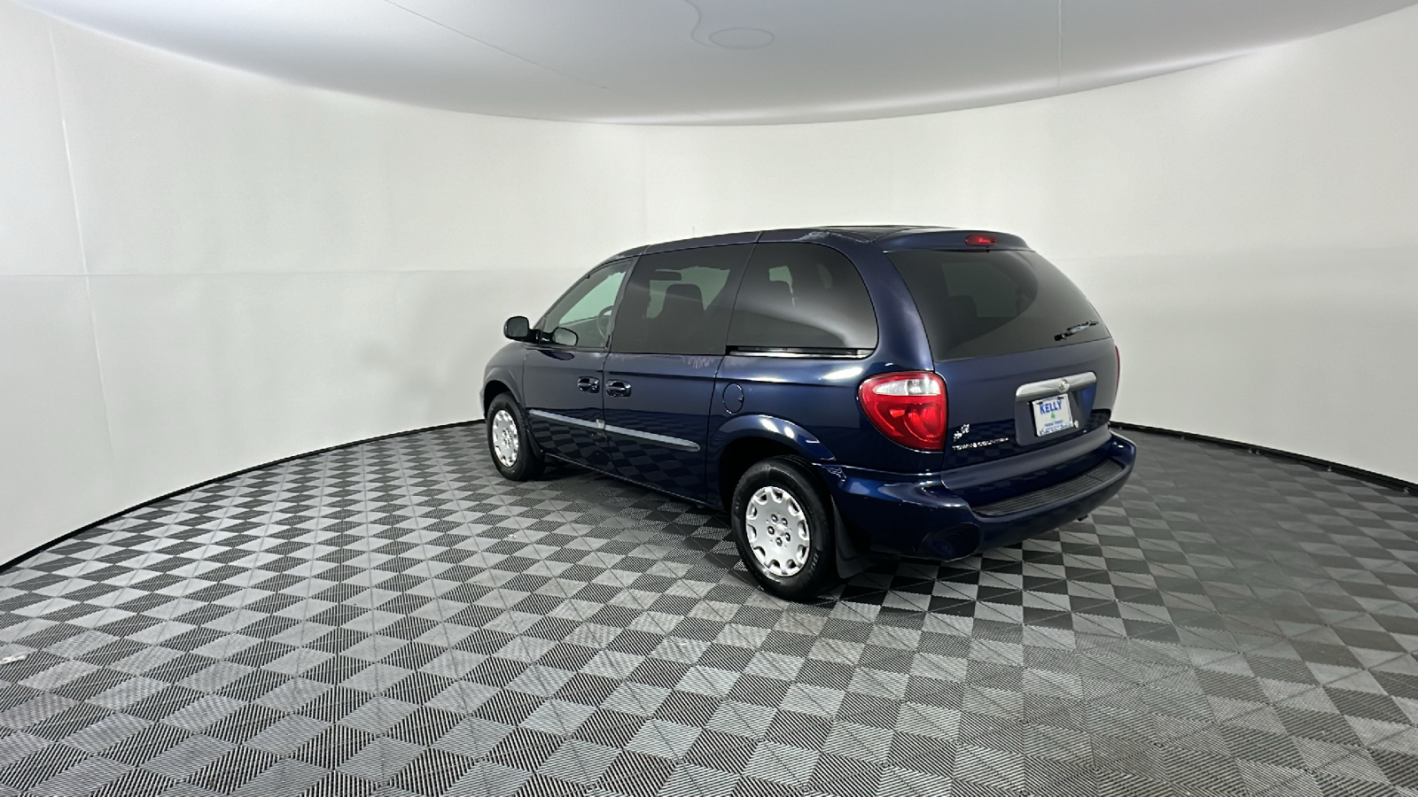 2004 Chrysler Town & Country LX 11
